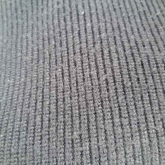 Zara Knit Cropped Black Sweater - Picture 9 of 9